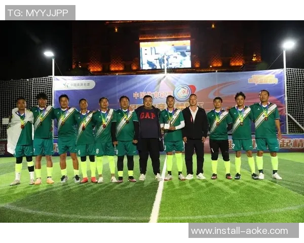 新浪足球人生楠哥带你领略足球世界的激情与梦想之旅 新浪足球人生楠哥带你领略足球世界的激情与梦想之旅